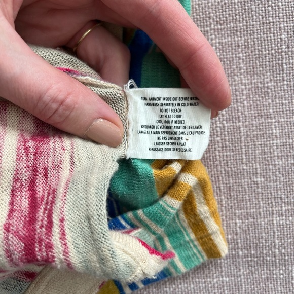 Boxy loose fitting colorful short sleeve top - Picture 4 of 6